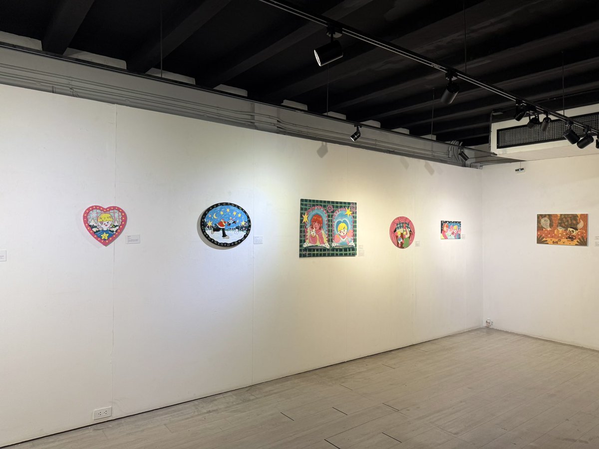 วันนี้นิทรรศการวันสุดท้ายแล้วนะเร็วมากๆเลยย
เหล่าอาร์ตติสโดนงานทับเลยไม่ค่อยได้เข้าไปเลย
ขอบคุณทุกคนที่แวะไปมากๆค้าบ🥹💖