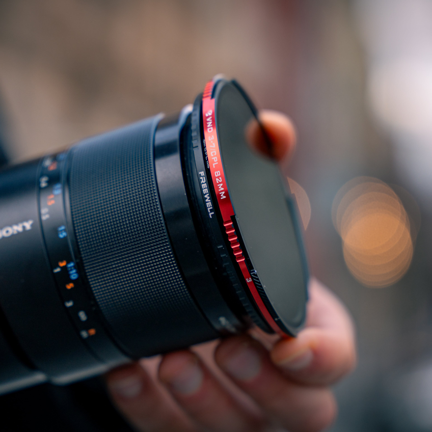 ✨ Master light control with the Freewell Threaded Hybrid VND/CPL 3-7 Stop Filter!

✅ Precise Light Control — Adapt to changing brightness effortlessly.
✅ Reduce Glare — Cut reflections for clearer, sharper shots.
✅ Enhance Colors — Boost vibrance and contrast for cinematic