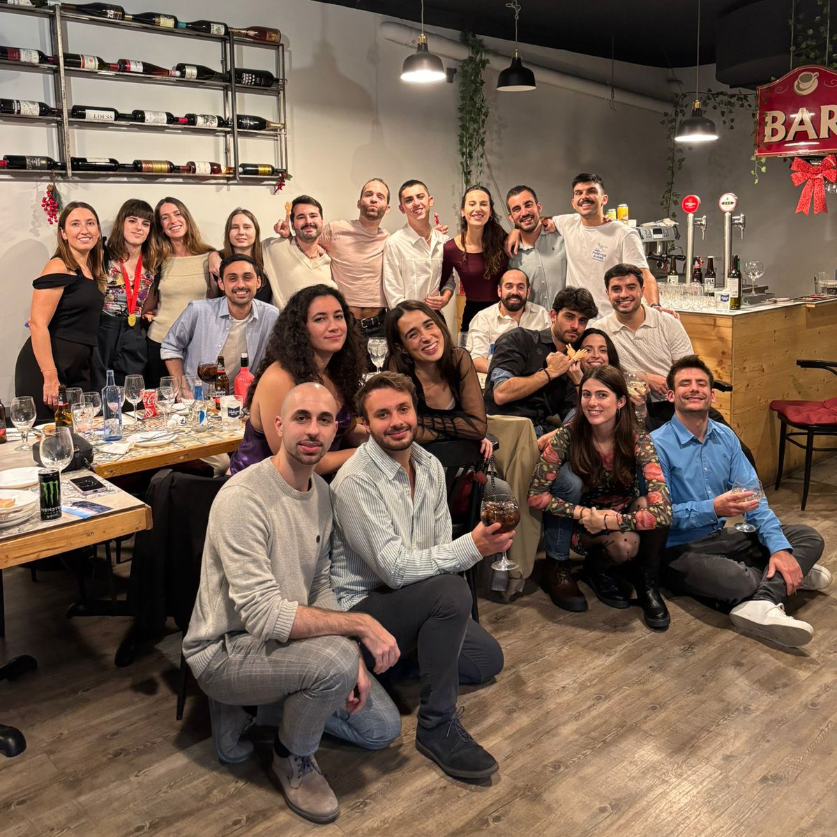 Otra vez, un año más ha pasado y llega el momento de la elección. Todos recordamos lo difícil que fue, las semanas de incertidumbre en que parece que no has dejado lo difícil atrás, que igual estudiar era lo fácil y decidir el salto y empezar tu nueva vida es lo realmente difícil