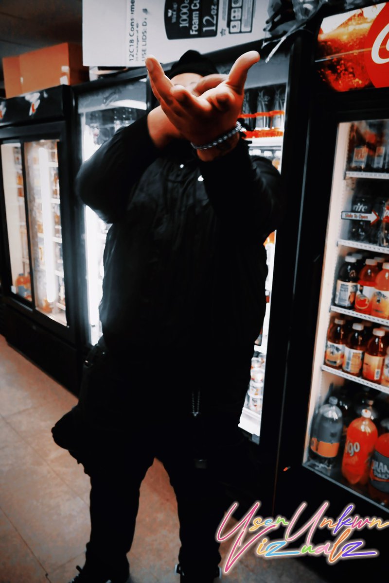 1Dxmo's tweet image. Fvck My Camera Man 🖕🏾📸 Edit My Own Shii🔥🔥🔥🎬‼️ 
•
#Retro4
#Dump 
#Shorts
#Explorepage
#UnsignedArtist