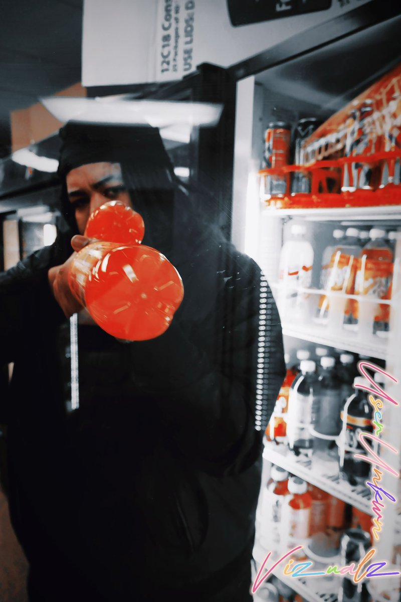 1Dxmo's tweet image. Fvck My Camera Man 🖕🏾📸 Edit My Own Shii🔥🔥🔥🎬‼️ 
•
#Retro4
#Dump 
#Shorts
#Explorepage
#UnsignedArtist