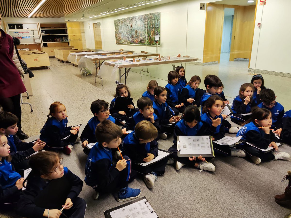 coleJesusMaria's tweet image. 🌍✨ ¡Ayer fue un día increíble para nuestros pequeños exploradores de 1º de primaria! 🚀💖 Fuimos al Museo de la Evolución Humana🌟📚

#MuseoDeLaEvoluciónHumana #ExcursiónEscolar #PequeñosArqueólogos #jesus María