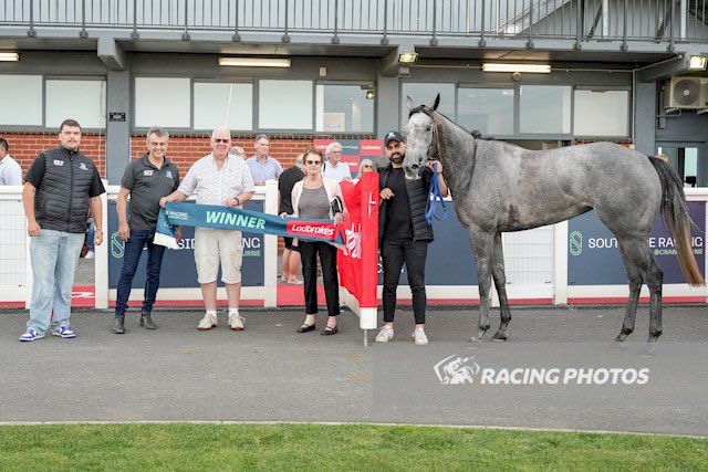She left them in the Mist! 

Misty Emotions lead throughout to break her maiden in a dominant display in the first at Cranbourne!