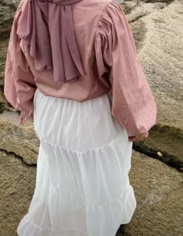 duitaddict's tweet photo. 2. Rok Rufla Midi Skirt. 

https://t.co/1quppOCGZH

Jadi 17k ajaa

Bagus bangett, ada warna mahogany juga https://t.co/bQxVvQu3lf