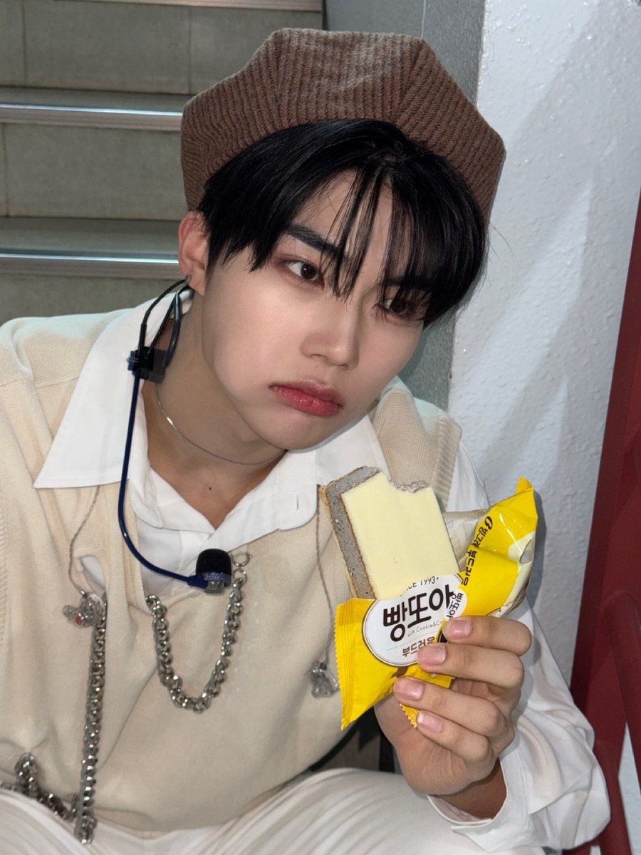 pgwchats's tweet image. 250314 🧸📝 [5:27pm kst]

- on white day raise your blood sugar 😋