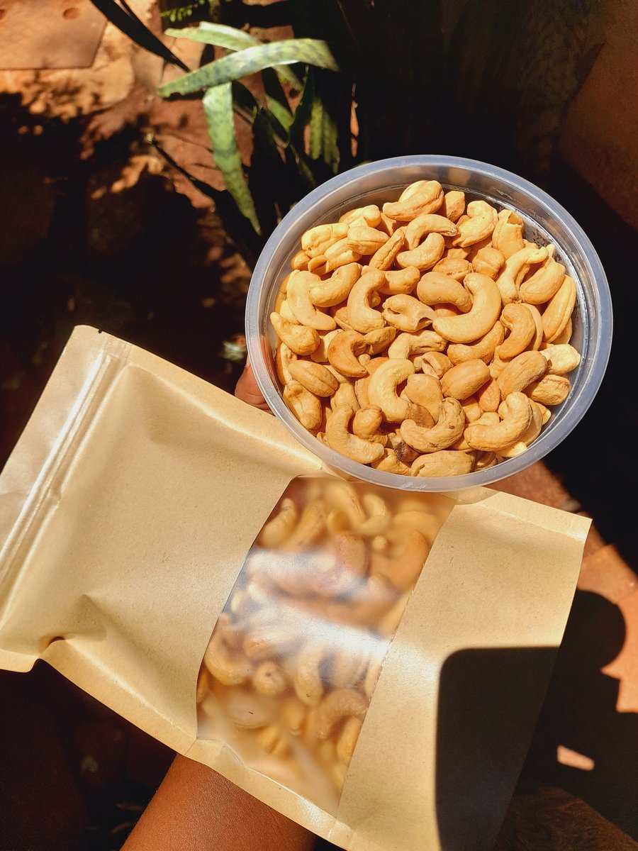 Gaddafess's tweet image. I sell Korosho/Cashewnuts which are ROASTED and Salted in batches of;
½ Kg 950/=
1 Kg 1900/=
Delivery options are:
• Pick-up Mtaani
• Courier of your choice EVERYWHERE
• Uber/Bolt boda
•Town (CBD) delivery 100/=
•AOO
Call/Text/WhatsApp 0718071964
#WanjiruNuts