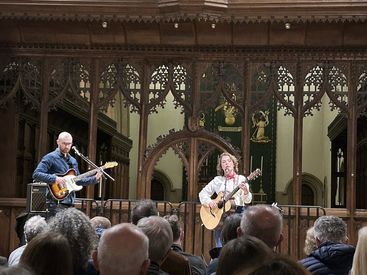 A beautiful evening of song last night at <a href="/SJE_Arts/">SJE Arts</a> with <a href="/KatherinePriddy/">Katherine Priddy</a> &amp; <a href="/samkellymusic/">Sam Kelly</a> in excellent form. Real stars in the burgeoning UK folk scene.