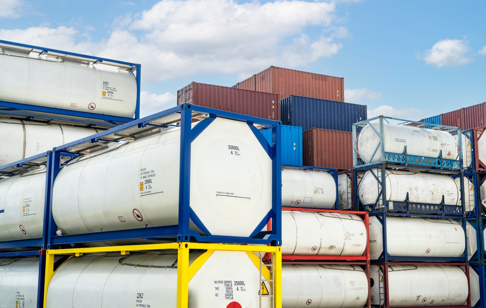 WorldCargoNews's tweet image. 👉 Tank container fleet growth slows: tinyurl.com/mua8ycbr 
#ICTO 
#TankContainers #Logistics #HazardousCargo #WorldCargoNews