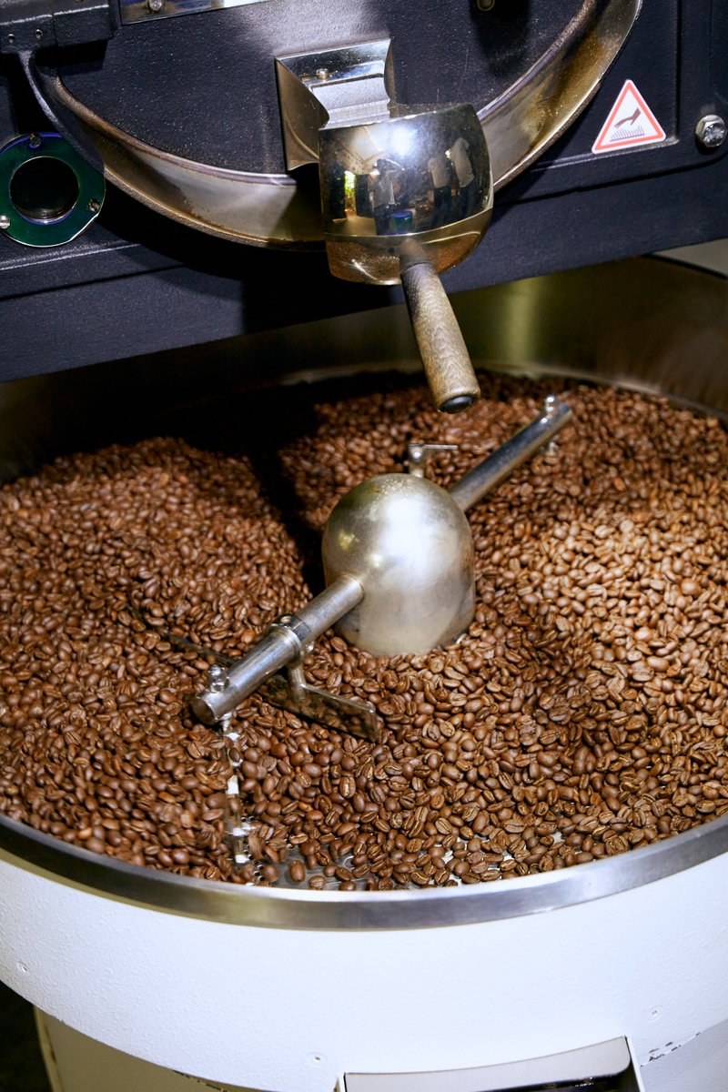 CafeKivu's tweet photo. Alors que le Nord et Sud du Kivu traversent  une période difficile qui les isole du reste du monde, Café Kivu tient à exprimer son empathie envers ses clients, partenaires et toutes les populations touchées.

Malgré ces défis, nos produits restent disponibles dans les villes 1/1 https://t.co/EhKyb10end
