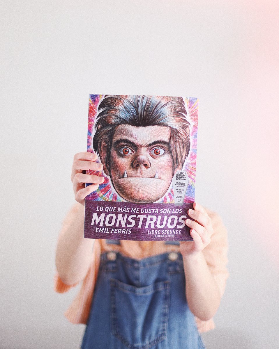 Reservoir Books (@reservoirbooks) on Twitter photo 🗣️ Emil Ferris: «Quería ser un monstruo, cualquier cosa alejada de convertirme en una mujer».
✍️ <a href="/termadueno/">Teresa Madueño</a>, <a href="/culturplaza/">culturplaza</a>.
🔗 valenciaplaza.com/libros-comic-v… 🗣️ Emil Ferris: «Quería ser un monstruo, cualquier cosa alejada de convertirme en una mujer».
✍️ <a href="/termadueno/">Teresa Madueño</a>, <a href="/culturplaza/">culturplaza</a>.
🔗 valenciaplaza.com/libros-comic-v…