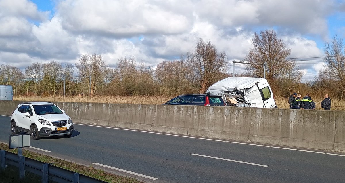 Ongeval met bestelbusje op Haarlemmerweg N200 richting Halfweg