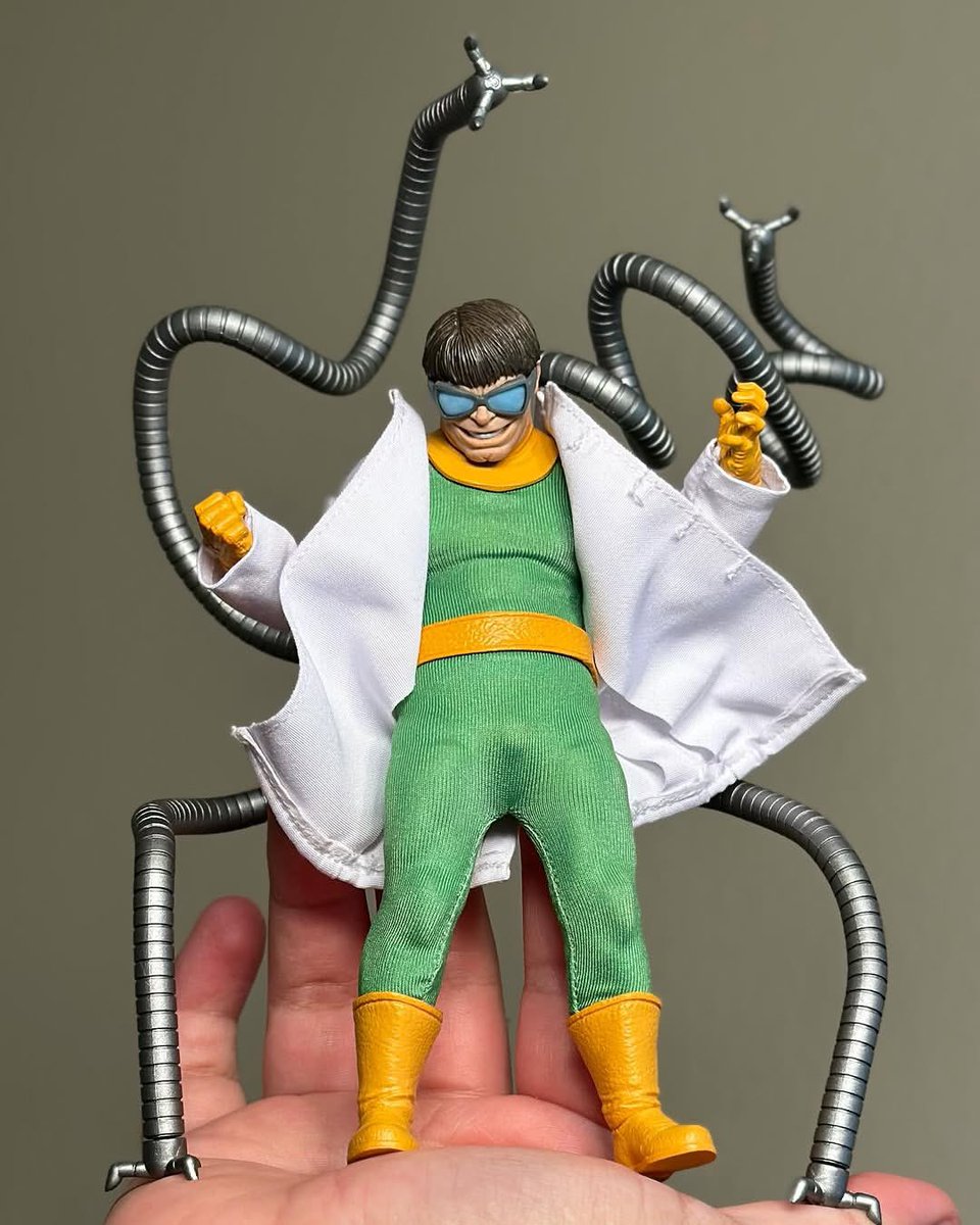 MarvelLegendsHQ's tweet image. Doc Ock by Mezco!

📸: @00moleculeman00 (IG)

#Marvel #MarvelComics #DocOck #SpiderMan #Mezco