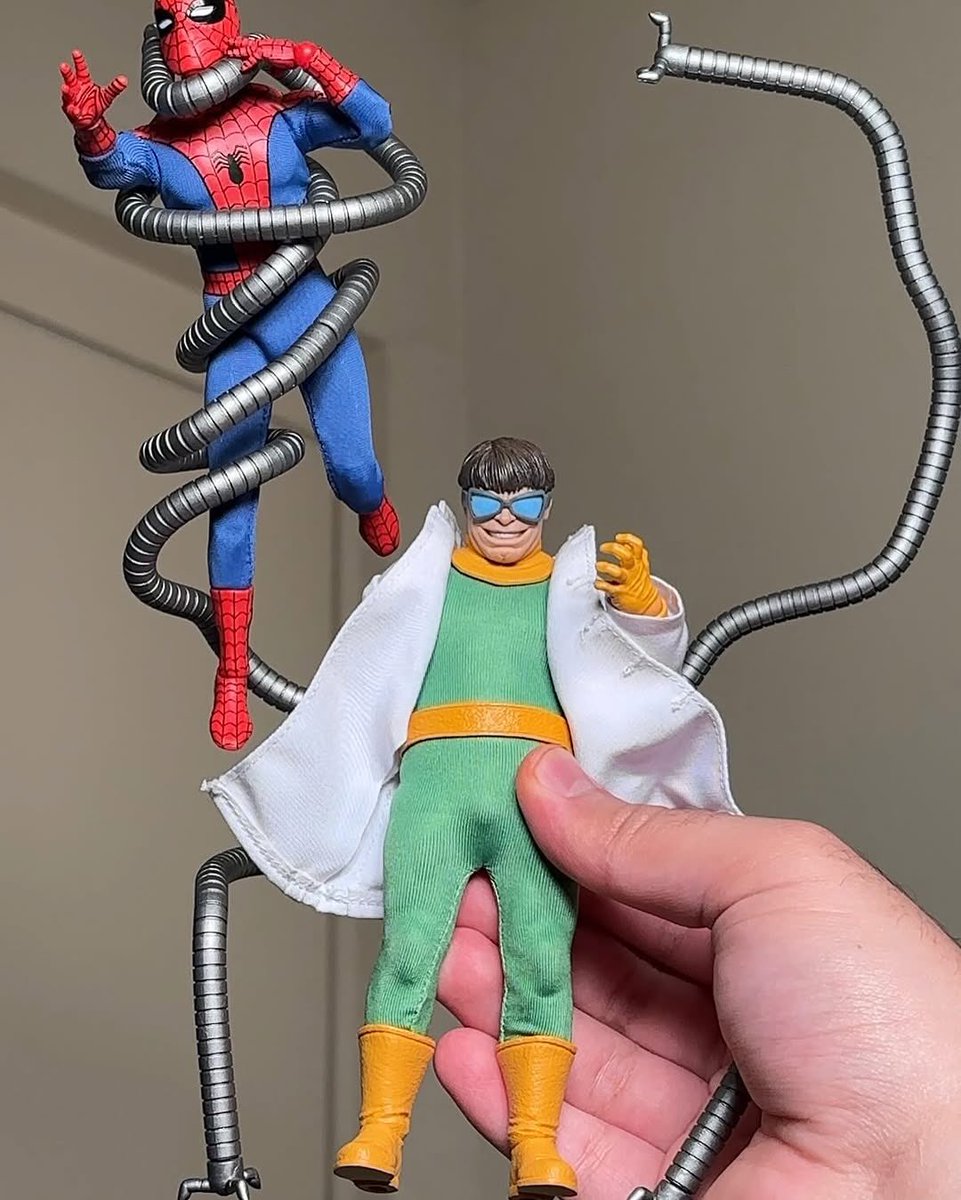 MarvelLegendsHQ's tweet image. Doc Ock by Mezco!

📸: @00moleculeman00 (IG)

#Marvel #MarvelComics #DocOck #SpiderMan #Mezco