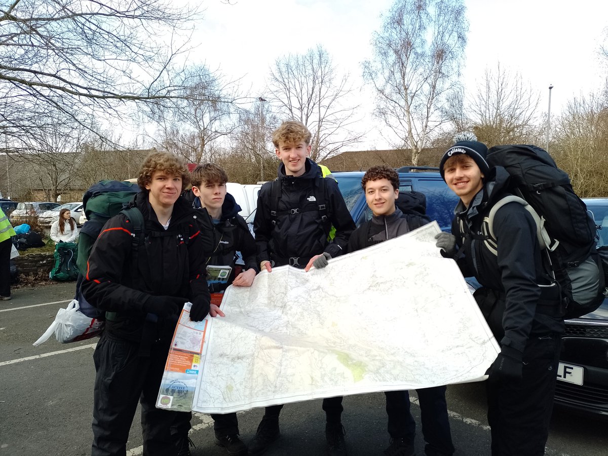 And they're off! Gold DofE practice expedition has begun!