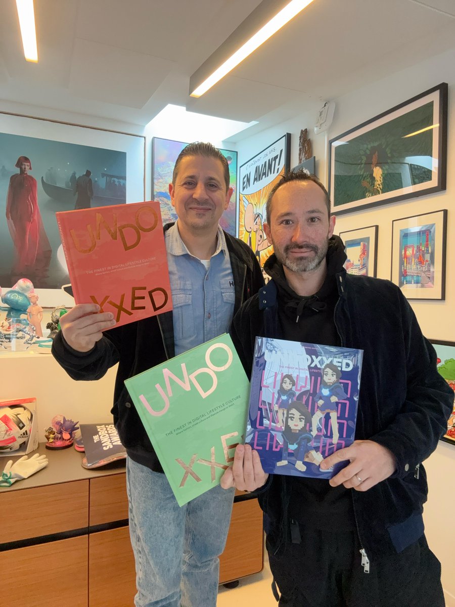 Special delivery at <a href="/TheSandboxGame/">The Sandbox</a>  office for our friend <a href="/borgetsebastien/">Sebastien 🏞</a> —always a great supporter and always sharing sharp insights on the future of <a href="/UNDOXXEDBOOK/">Undoxxed "The Finest in Digital Lifestyle Culture"</a>  and its evolutions. 

Thanks, Seb, for always backing the project since vol.1 
Still blown away by your office