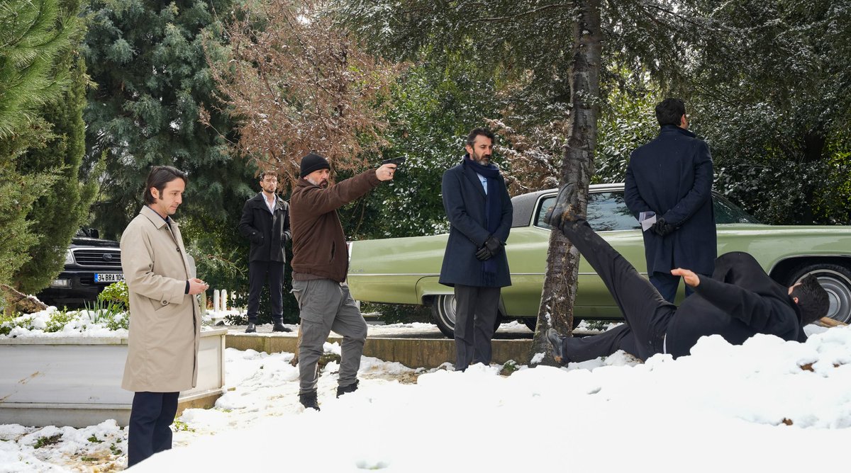CagatayBR's tweet photo. 📸| Fotos promocionais do 1° episódio de #EşrefRüya 

Estréia dia 19 de março às 20h no Kanal D 💥

• #ÇağatayUlusoy https://t.co/8X3gB8wPiV