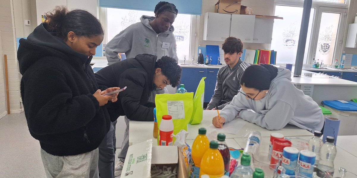 ark_elvinPE's tweet photo. Ark Y12 Sport &amp; Exercise students visited St Mary's University, Twickenham yesterday to participate in a Biomechanic and Nutrition workshop, along with a tour of the University.  

Thank you @YourStMarys for having us! https://t.co/dZ5HMn9kA2