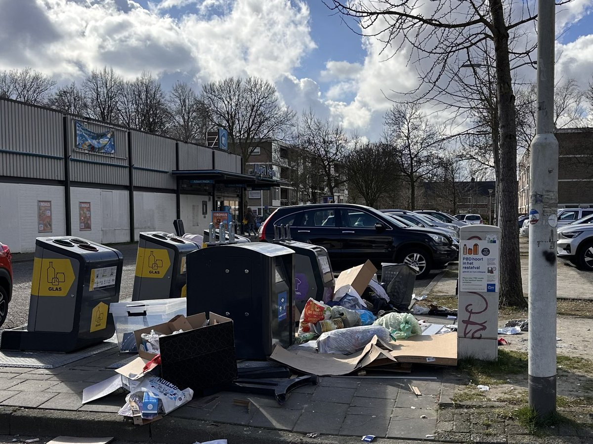 omejeroen's tweet image. De lokale vuilstort @gem_Eindhoven #eckart #orionstraat