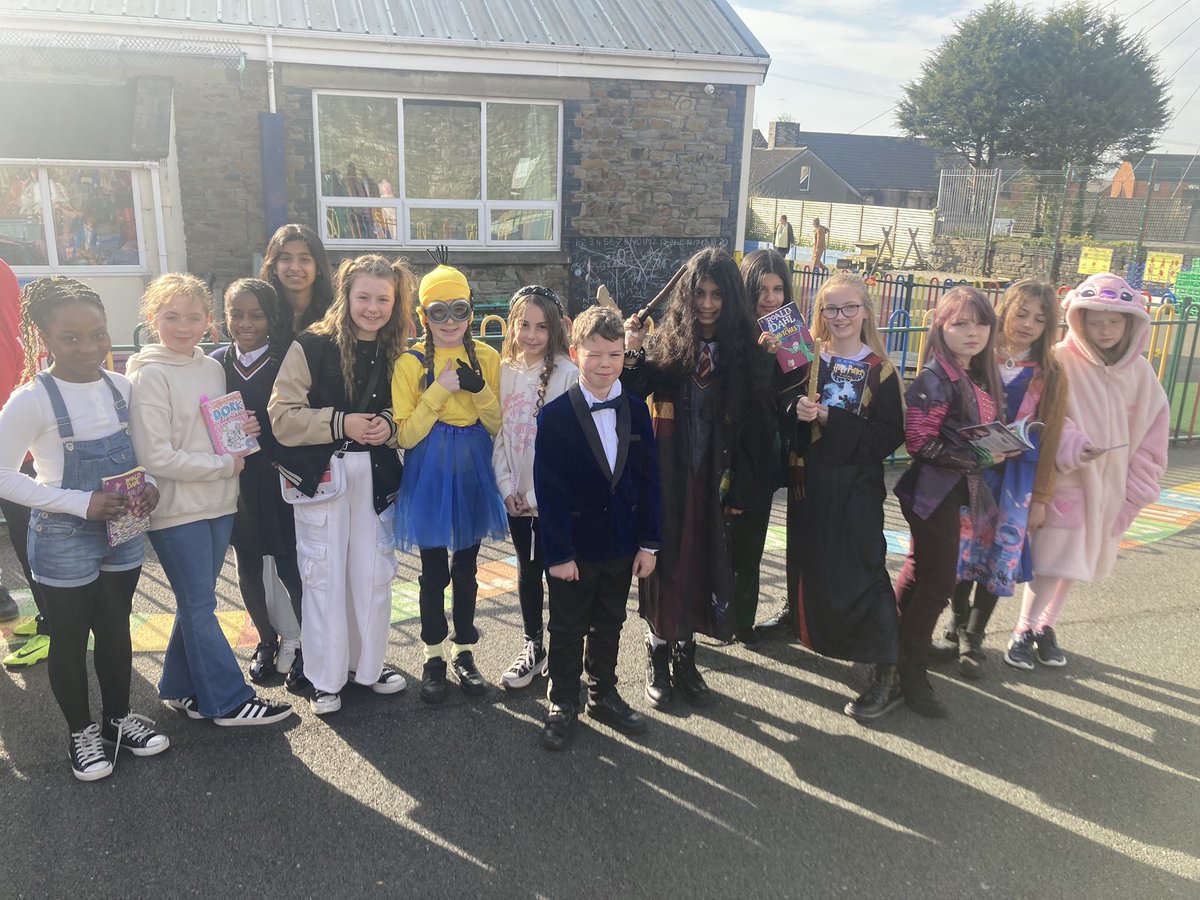 DanygraigP's tweet photo. Fantastic effort from the children (and turnout from the parents!) for our World Book Day Parade. Brilliant to see. ππ
#WorldBookDay
#dygpllc https://t.co/2VTnfYV15O