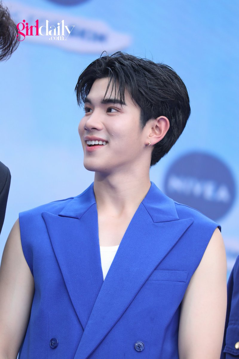 girlngloss's tweet photo. โฟร์ท-ณัฐวรรธน์ Friends of NIVEA ร่วมงาน NIVER is for Skin เผยนวัตกรรมผิวทุกมิติ ตอกย้ำผู้นำอันดับ 1 ด้านการดูแลผิวระดับโลก 

#NIVEAxFourth 
#NIVEAIsforskin
#อัพวงแขนไ��รท์ใน5วัน
#โฟร์ทณัฐวรรธน์ #Fourthnattawat https://t.co/szzmZpsmpT