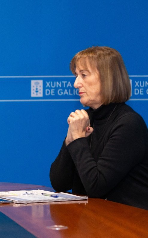 À dereita Maria José Echevarria, diretora de control ambiental da <a href="/Xunta/">Xunta de Galicia</a> que vem de dar luz verde à macrocelulosa de ALTRI na Ulhoa, à esquerda a sua parelha, Antonio Casal director territorial de 🐨ENCE. Vem-se com total impunidade e atuam como a mafia que som.  #AltriNon