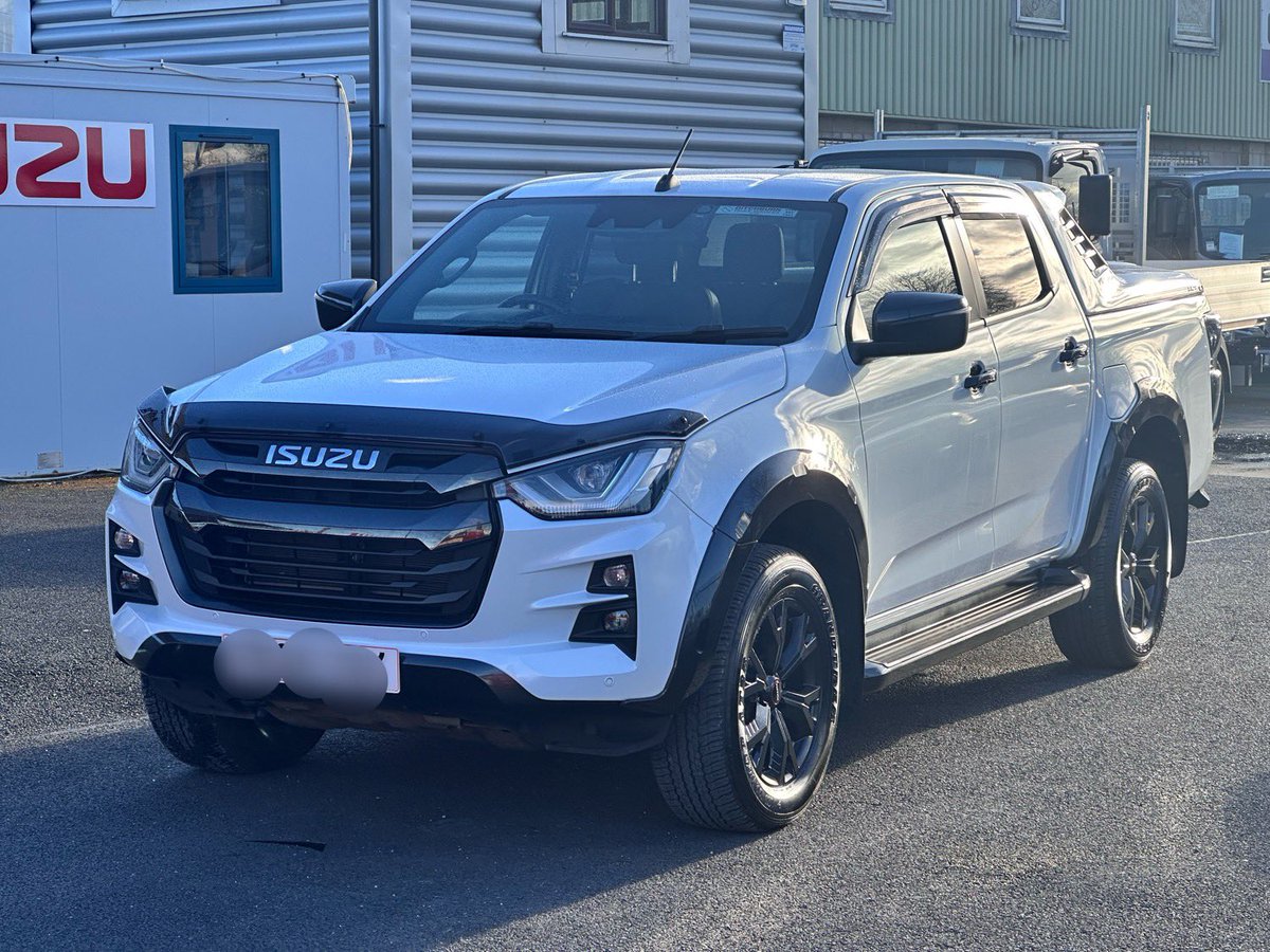 What an absolute belter 🔥☄️⚡️💥🌟
We are biased but I genuinely don’t think there is a better looking 4x4 double cab pick up available! 👌🏻
Many thanks to <a href="/SiteEquip/">Site Equip</a> who must agree how good it looks. Looking forward to seeing it with Site Equip branding fitted 🤝👍🏼