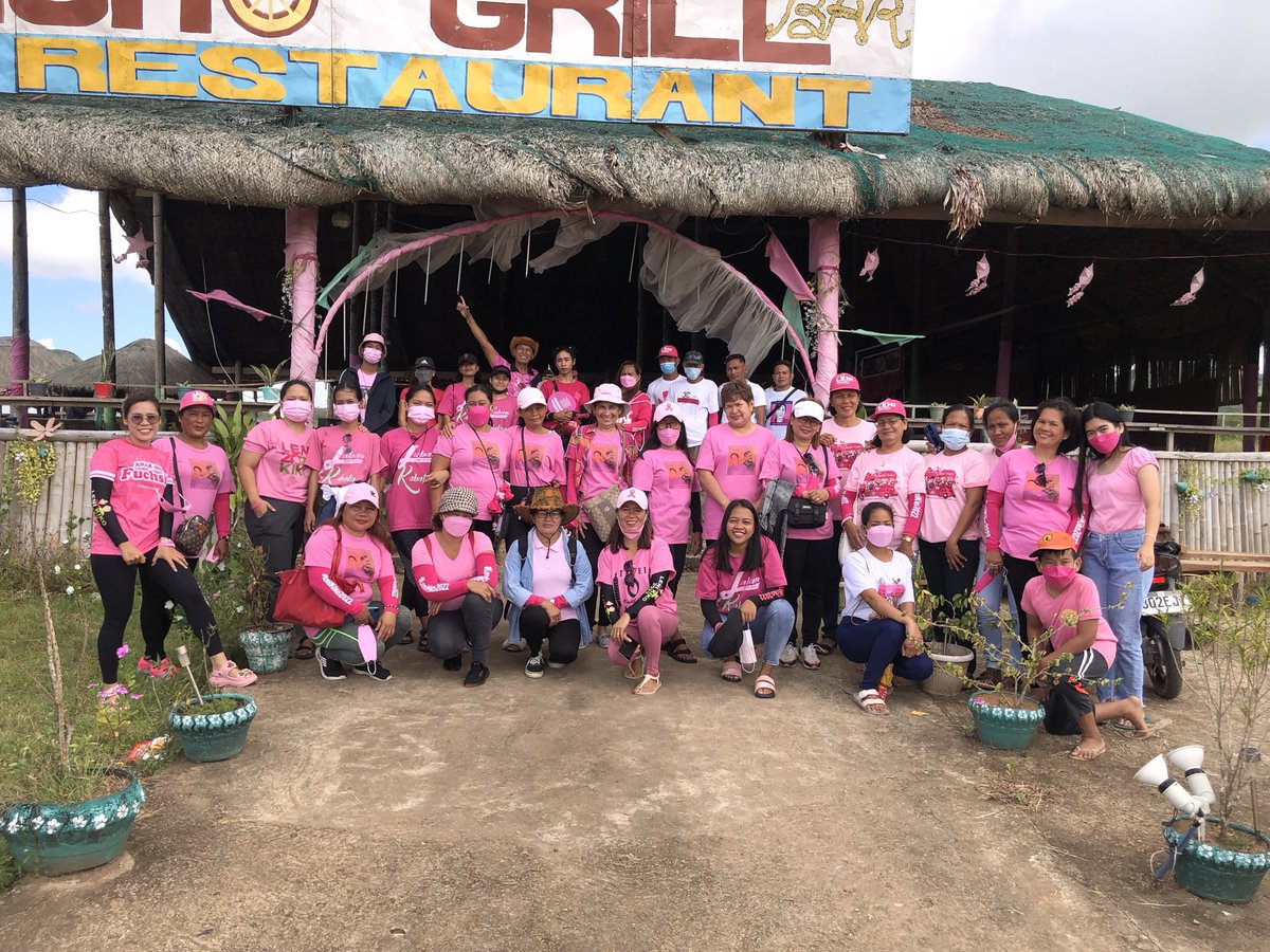 mabzymabz's tweet image. We once fought for good governance. #KakamPink 🎀💝
I Voluntarily led the Presidential campaign last 2022 hoping for the betterment of our country. Went to the far flung areas of our town just to present FACTS and Her Plans for our nation before the election. BUT YOU DID NOT