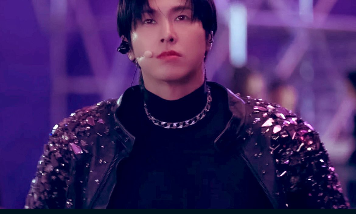 ほとばししる男性ホルモン
猛々しいお姿
(ノ*_ _)ノﾊﾊ―
 #ユノ #ユンホ