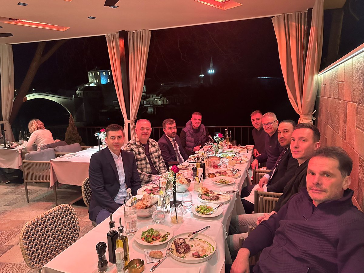 İrfan Buz (@buz_com) on Twitter photo Sayın Mostar Başkonsolosu Fatih Ekinci, ekibim adına, iftar davetiniz için teşekkür ederiz. Misafirperverliğinizle bize unutulmaz bir akşam yaşattınız.
Ramazan ayına uygun bu güzel davet için, Sayın Serkan Kocadaş ve Sayın Onur Poyraz'a da teşekkürlerimizi iletiriz. <a href="/TC_MostarBK/">Türkiye in Mostar</a> Sayın Mostar Başkonsolosu Fatih Ekinci, ekibim adına, iftar davetiniz için teşekkür ederiz. Misafirperverliğinizle bize unutulmaz bir akşam yaşattınız.
Ramazan ayına uygun bu güzel davet için, Sayın Serkan Kocadaş ve Sayın Onur Poyraz'a da teşekkürlerimizi iletiriz. <a href="/TC_MostarBK/">Türkiye in Mostar</a>