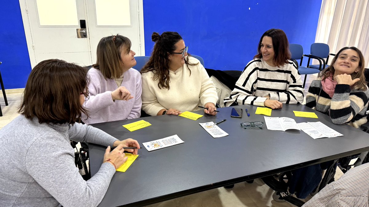 📍 Estamos en las jornadas de un Grupo Piloto de mujeres con parálisis cerebral, para la prevención de la violencia de género. <a href="/AndaluciaJunta/">Junta de Andalucía</a> 
#ExpresiónFemenina #Igualdad #CEULAJ