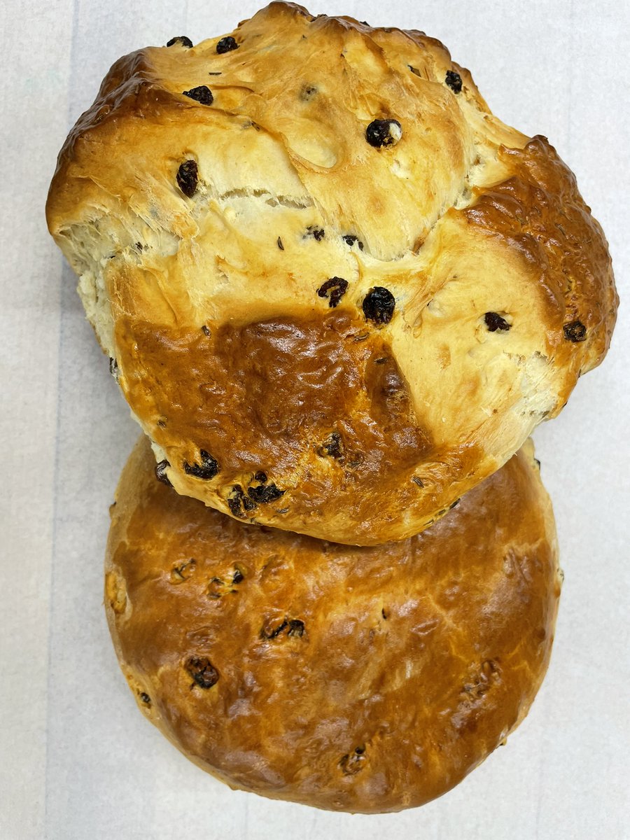 A little taste of tradition, fresh from our oven! 🍞☘️ Our Irish soda bread is back—golden, buttery, and just the right amount of sweetness. Available for a limited time, so grab a loaf while you can! 💚