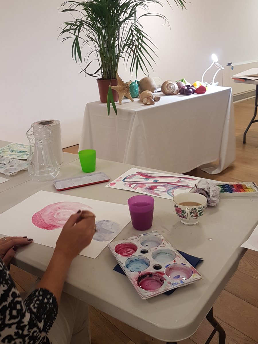 Learn to paint using acrylic in our fun and engaging art class running on Saturday 17 May 2025 from 10.30am - 1pm. 
The sessions are relaxed and you will hopefully complete a beautiful artwork to bring home.
To book, click on the link below:
bookwhen.com/geraldmooregal…