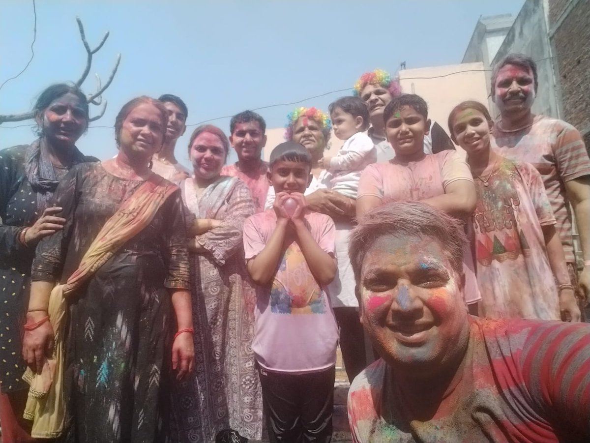 dr_rajeevsharma's tweet image. बुराई पर अच्छाई की विजय के प्रतीक का यह त्यौहार आपके जीवन को सभी रंगों से भरे। 

होली महापर्व की आपको सपरिवार  हार्दिक शुभकामनाएं।
#Holi 
#Holi2025 
#होली 
#होली_की_हार्दिक_शुभकामनाएं