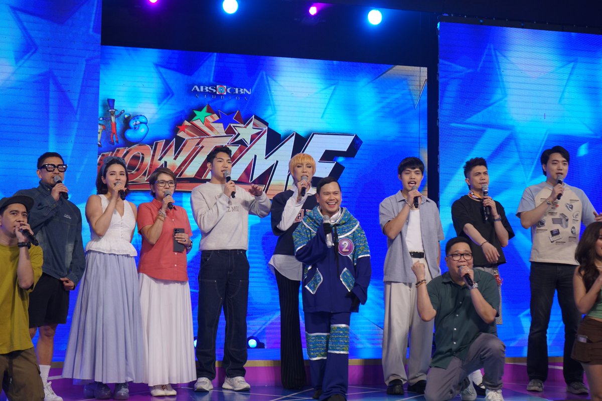 itsShowtimeNa's tweet photo. Happy Friday, Madlang People! Kita-kits uli bukas!

#ShowtimeMoTo
Watch us Live, Follow, and Subscribe here:
https://t.co/Gs3IAXU5tb https://t.co/1GdfDnnLvI
