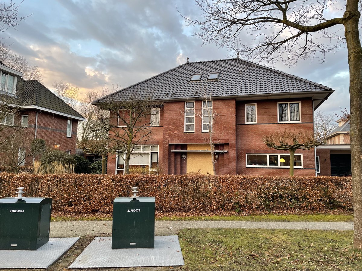 Explosie op de Wingerd in Den Haag; schade groot, politie onderzoekt