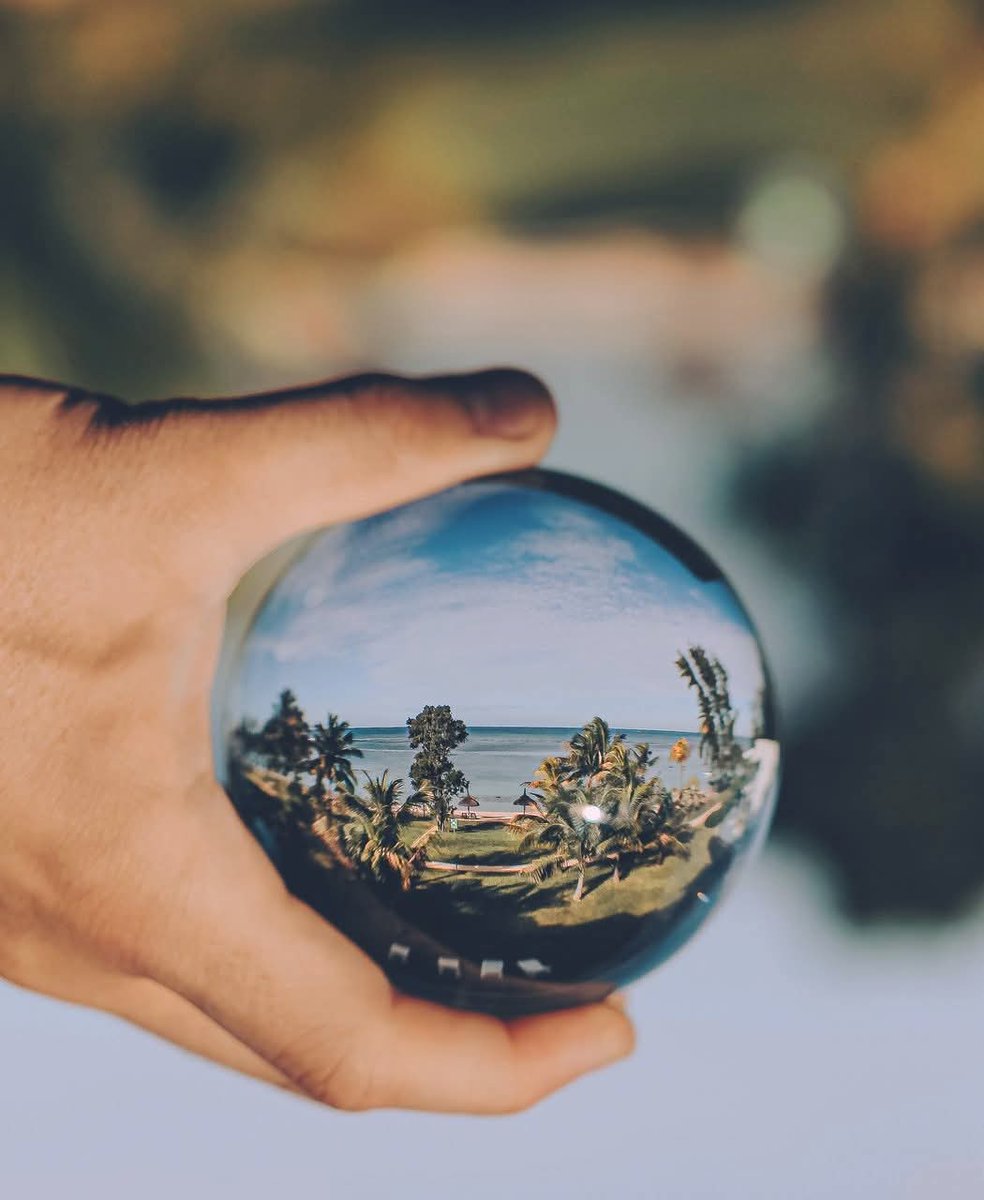 beachtag's tweet photo. Dreaming is how we prepare for the future. 
Learn from the past, dream about the future, 
but live in the present.

We see a Mauritian Escape,
and #beachcomberexperience🌺 
perfectly positioned for you in 2️⃣0️⃣2️⃣5️⃣⛱2️⃣0️⃣2️⃣6️⃣ https://t.co/GCLShNsUjq