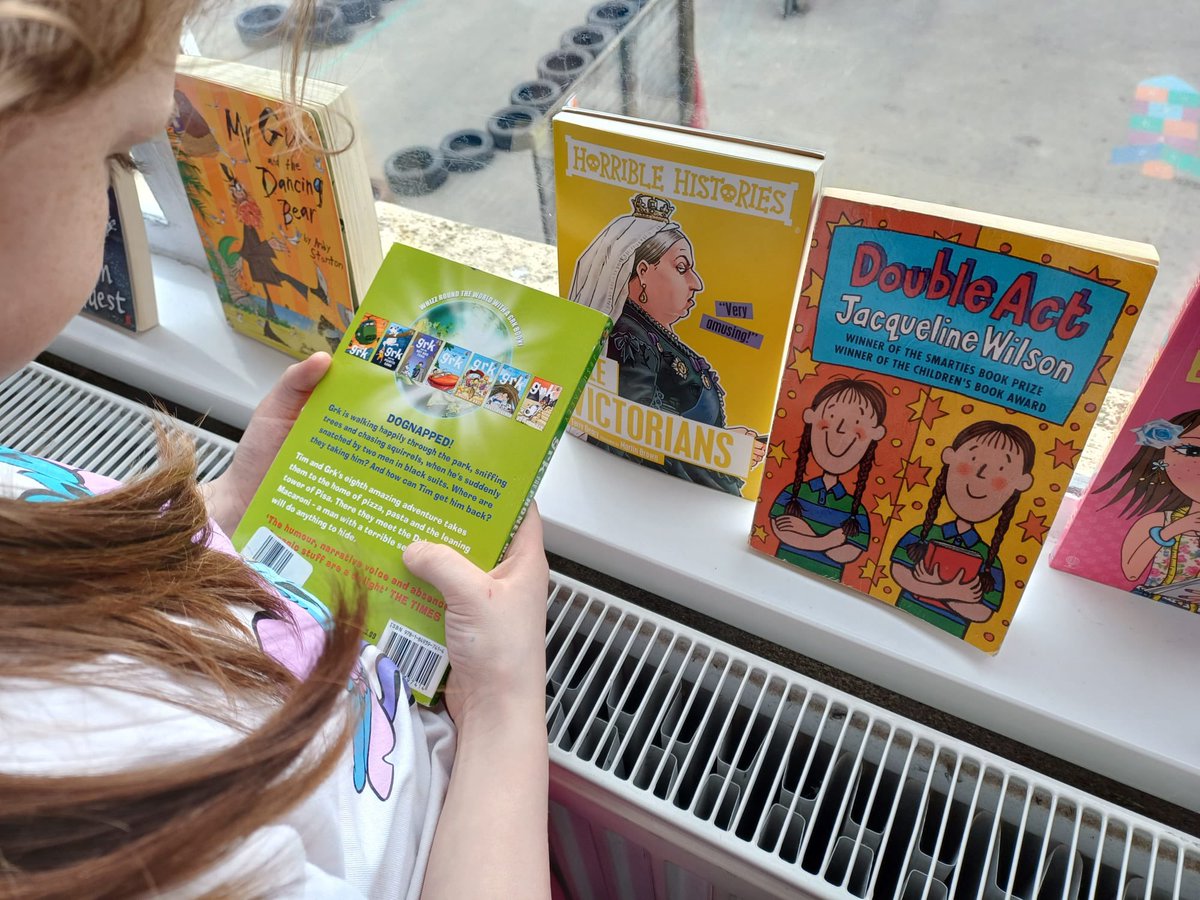 Colmers_FarmPS's tweet image. Here are some more pictures of our fantastic mini pop up swap shops! 🤩 Thanks to the @lonbookproject for donating the fantastic books for our children! We hope you all had a fantastic world book day, with some excellent books to read in your Readathon! 📚📖 @ExcelsiorMAT #WBD25
