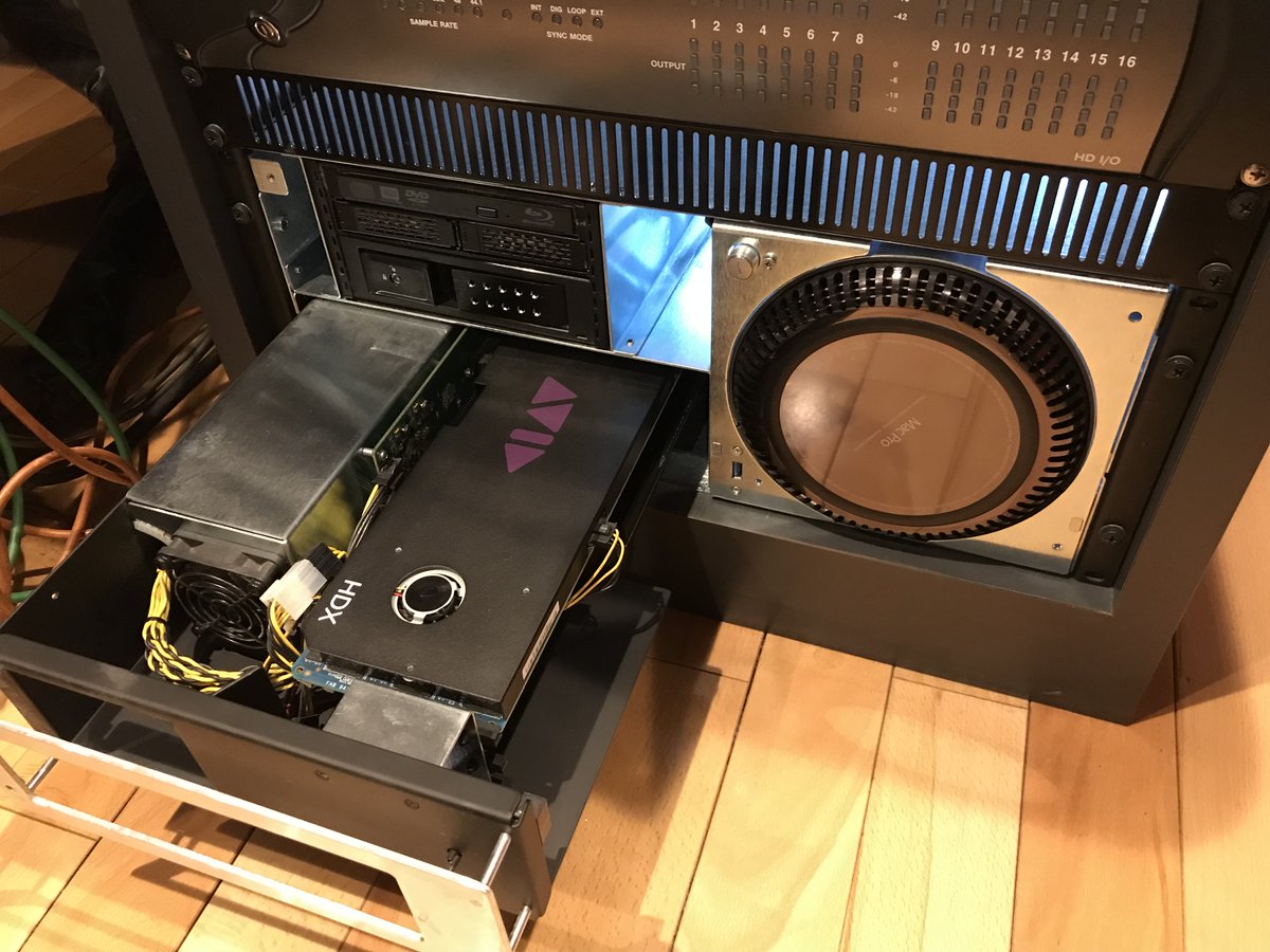 Studio_Groove's tweet photo. スタジオのMac周辺機器が故障したので、思い切ってPCI接続のSSDを導入しました🙌 https://t.co/VG3QMlk00Y
