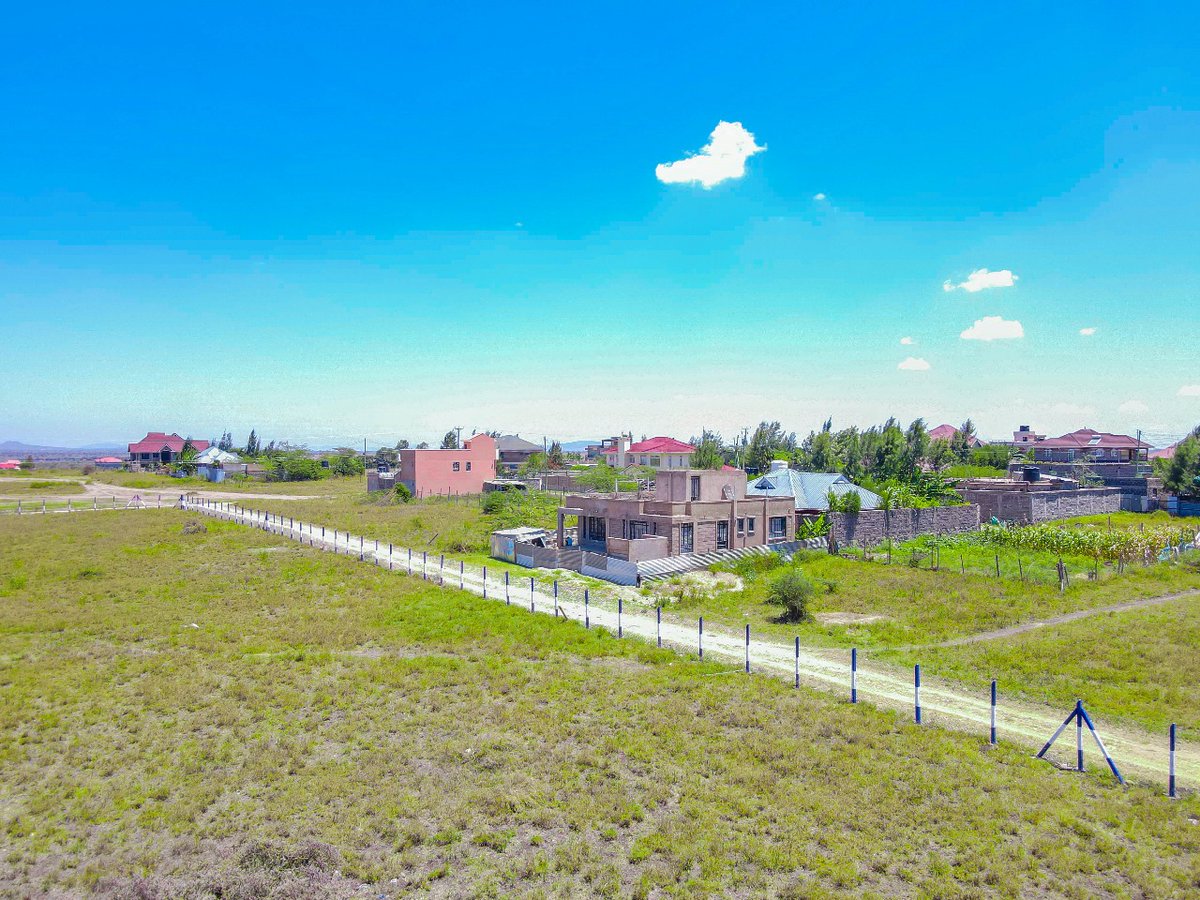 fanaka_limited's tweet image. Kitengela has been a prime location for home 🏡 owners for the longest. Now we are here. 
Enjoy unbeatable prices, great service and the best plots for sale in Kitengela. 
Launch happening today at 11AM. 
Call 0799001155 for more details.
#kitengela #primeplots #landforsale