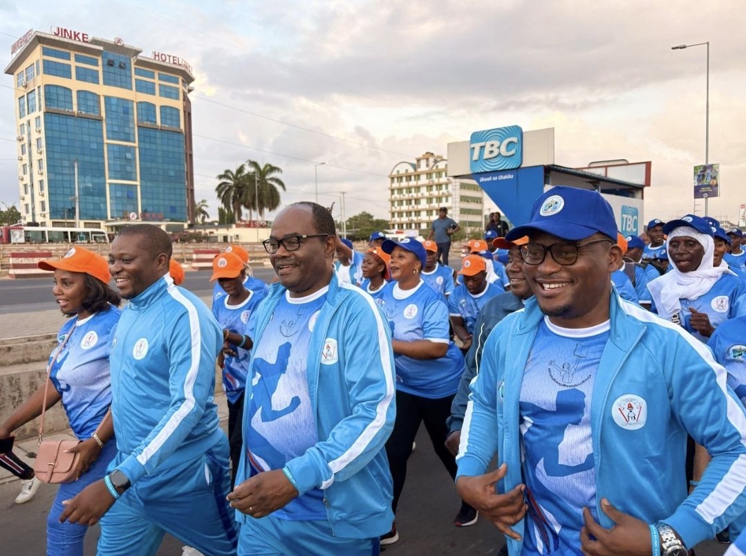 officialtea_tz's tweet photo. Mwenyekiti wa Bodi ya TEA, Dkt. Leonard Akwilapo pamoja na Mkurugenzi Mkuu Dkt. Erasmus Kipesha leo Machi 7, 2025 wameshiriki matembezi ya hisani kuadhimisha miaka 50 ya TET.  Matembezi hayo yaliongozwa na Waziri Mkuu Mhe. Kassim Majaliwa ambaye alikuwa Mgeni Rasmi. https://t.co/RdFkzd4baQ