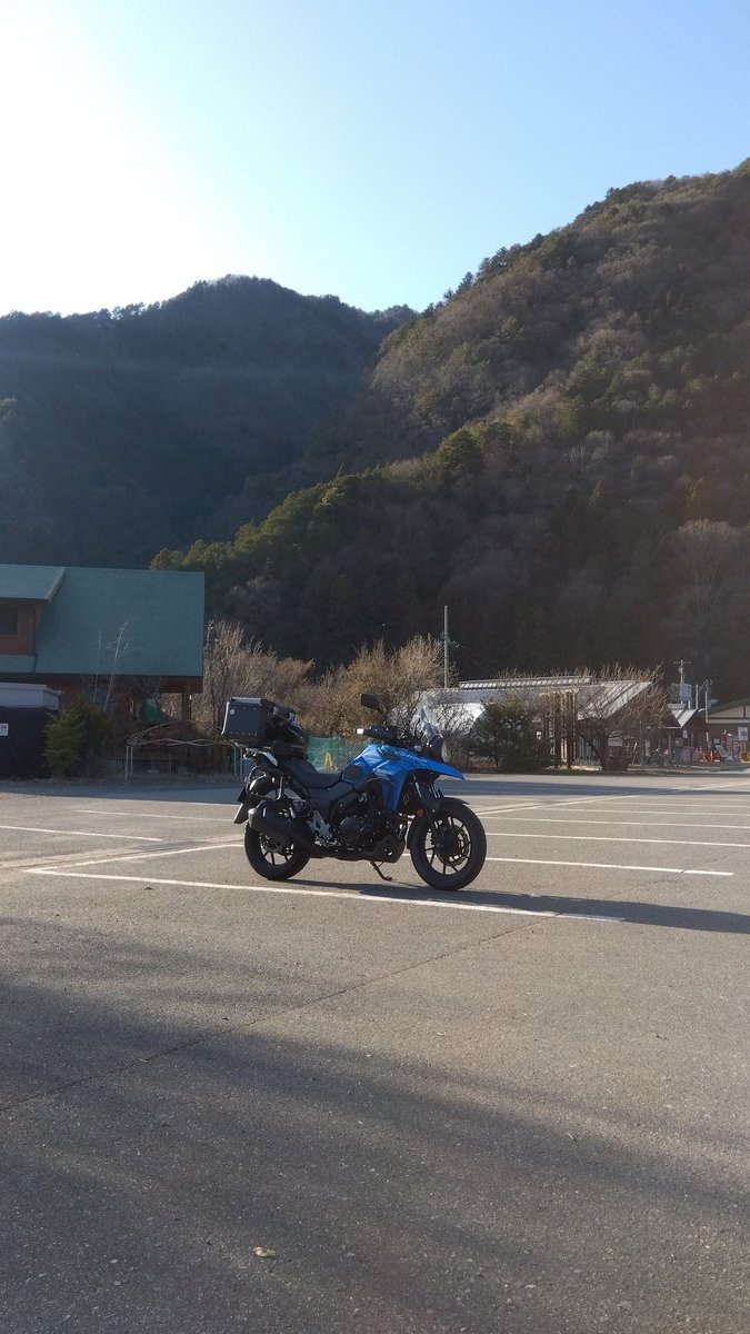 Thushi_Vst's tweet photo. 今シーズン初乗り。 やっぱおバイクは楽しい😆
道の駅遠山郷(改装工事中) https://t.co/hy5FfgJsSt