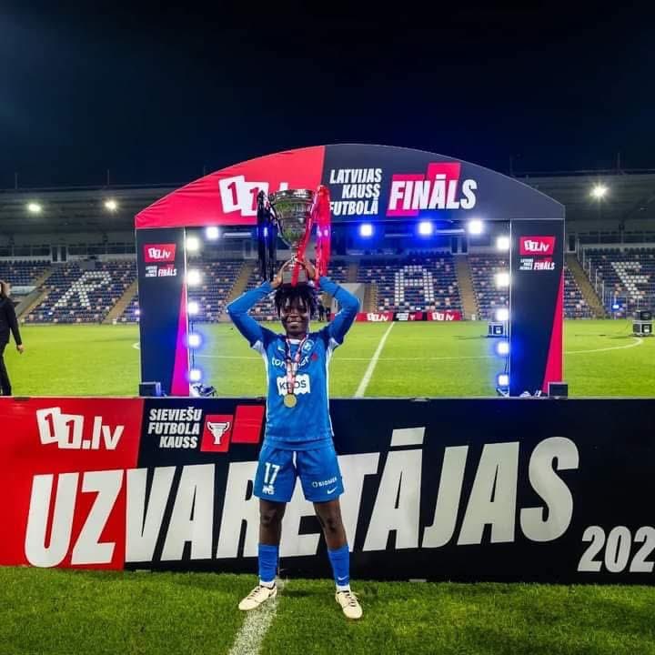 Ghana’s <a href="/Sugaar_7/">Mary Amponsah</a>, the leading scorer in the <a href="/WPLGhana/">Malta Guinness Women’s Premier League 🇬🇭</a>, has completed a move to Hangzhou in the Chinese Women’s Super League alongside Nigeria’s Ezenagu Maryann Ogochukwu

Amponsah departs Ampem Darkoa after an impressive tally of 14 goals in 13 matches.

#AyishaReports