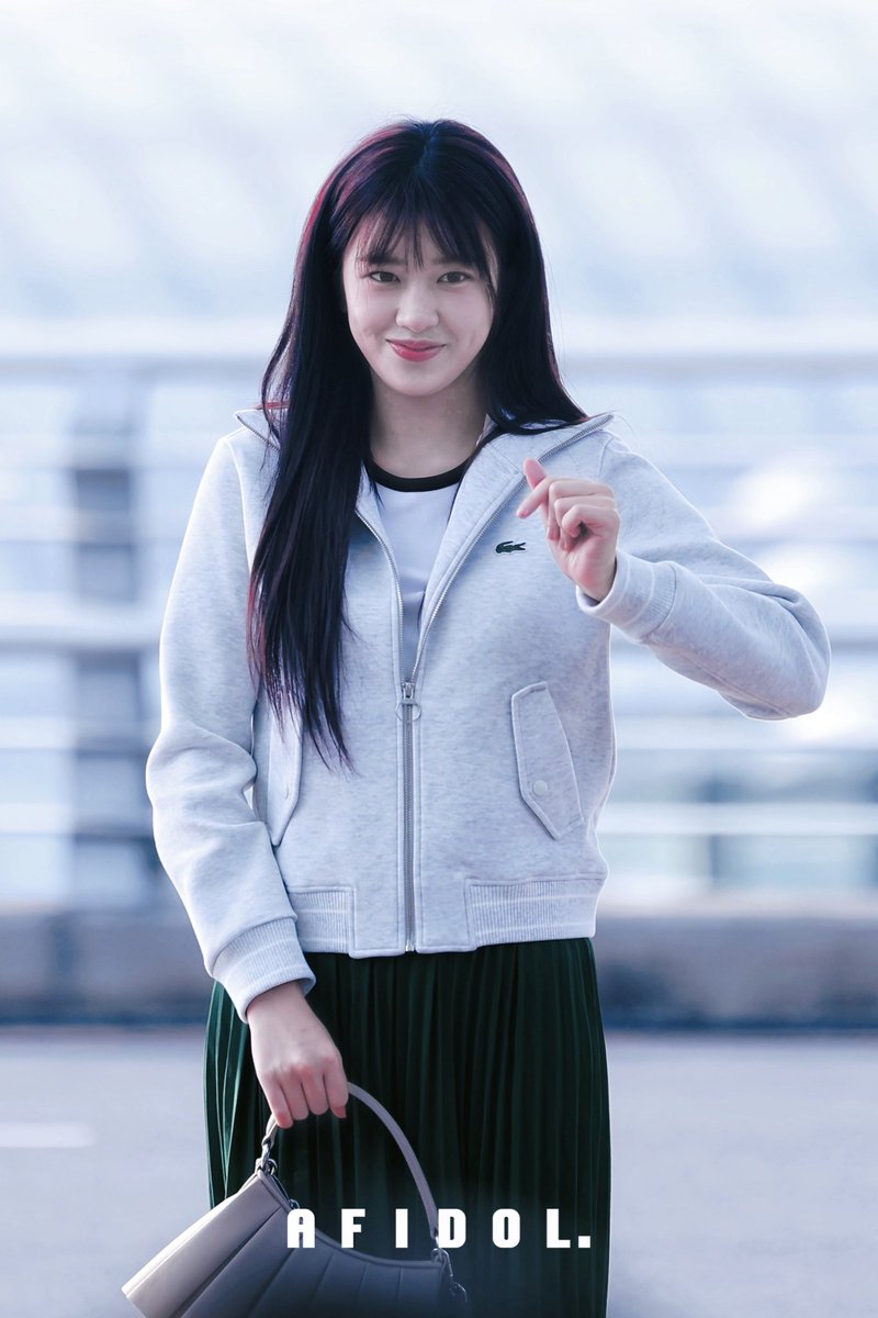 afidol_'s tweet photo. 250307 ICN 출국

안유진

#아이브 #IVE #안유진 #ANYUJIN https://t.co/k6dfKLwSwM