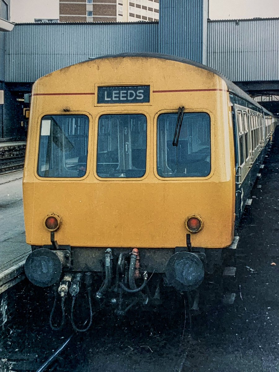 miles_chains's tweet image. The humble Metro Cammell class 101. The mainstay of many local lines over the British Rail years, and very much a train of my youth. There was always jostling to get that coveted seat at the front behind the driver! Great days. #Class101 #MetroCammell #BritishRail #Leeds