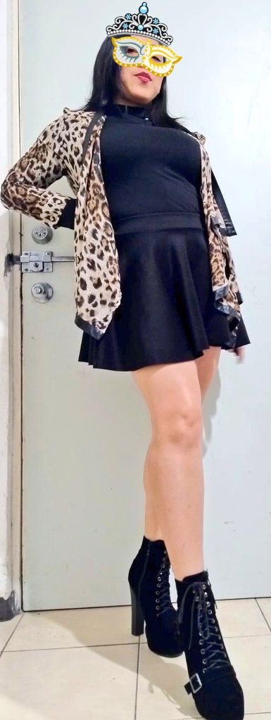 Lista para un nuevo encuentro .... A pasarla rico 😈