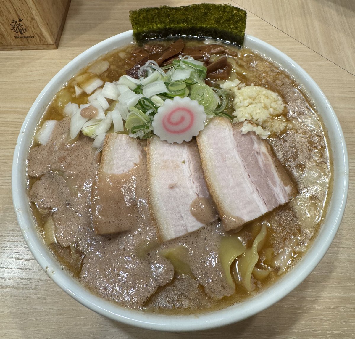 Hibiscus_fx's tweet photo. 自家製麺 麺や六等星@稲田堤

ひらいめん 遊 大盛

もちもち平打ち麺うまい🤤
煮干しスープと麺の絡みも最高！
なかなかタイミング合わず訪問出来ないけど、リピしたくなるお店です- ̗̀( ˶^ᵕ'˶)b https://t.co/tXJsL1JzSE