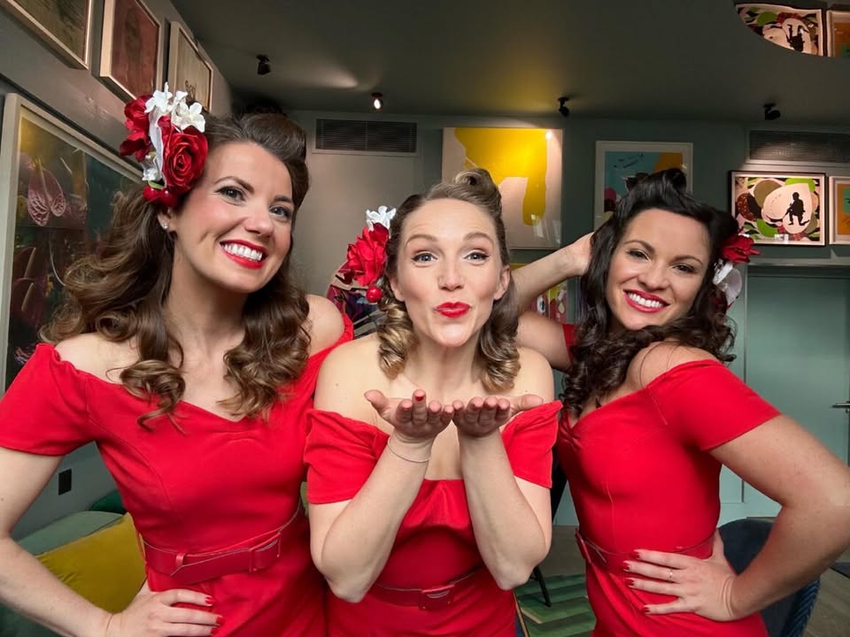V4VCardiff's tweet photo. Girl Power💪@V4VCardiff  Vintage Festival Wales - 10th-13th July 2025🏴󠁧󠁢󠁷󠁬󠁳󠁿@satindollz👄@TheLondonBelles 👄 @MyFavThingsUK 👄@IsabellaBliss_👄@allthatsoul1👄Box Office Open https://t.co/N1c3rF5KcK @CardiffTimes @EventsNWales @WyburnWayne @LivingMags @Cardifftweeter @RetroCampingClb https://t.co/MwP0C8VDk2