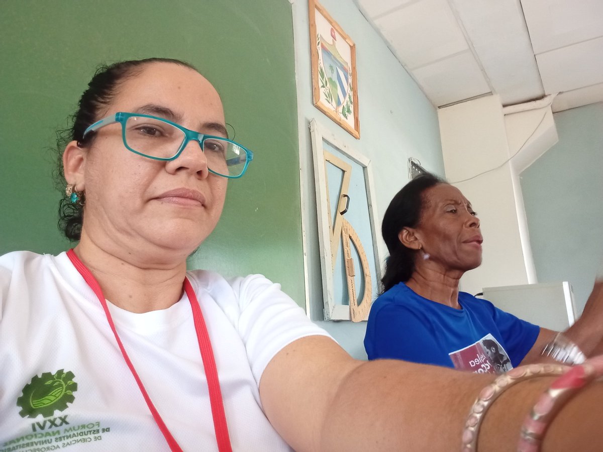 yalmaguerp80's tweet photo. Trabajo en la Comisión de Trabajo Político -Ideológico de el #PostXCongreso de la Feu Udg de  , dónde se evaluó los planteamientos, proyecciones y acuerdos, el quehacer de los estudiantes universitarios, bajo la premisa de la Prioridad del Partido Comunista Cuba , La UNIDAD. https://t.co/aQhUOlLSyr