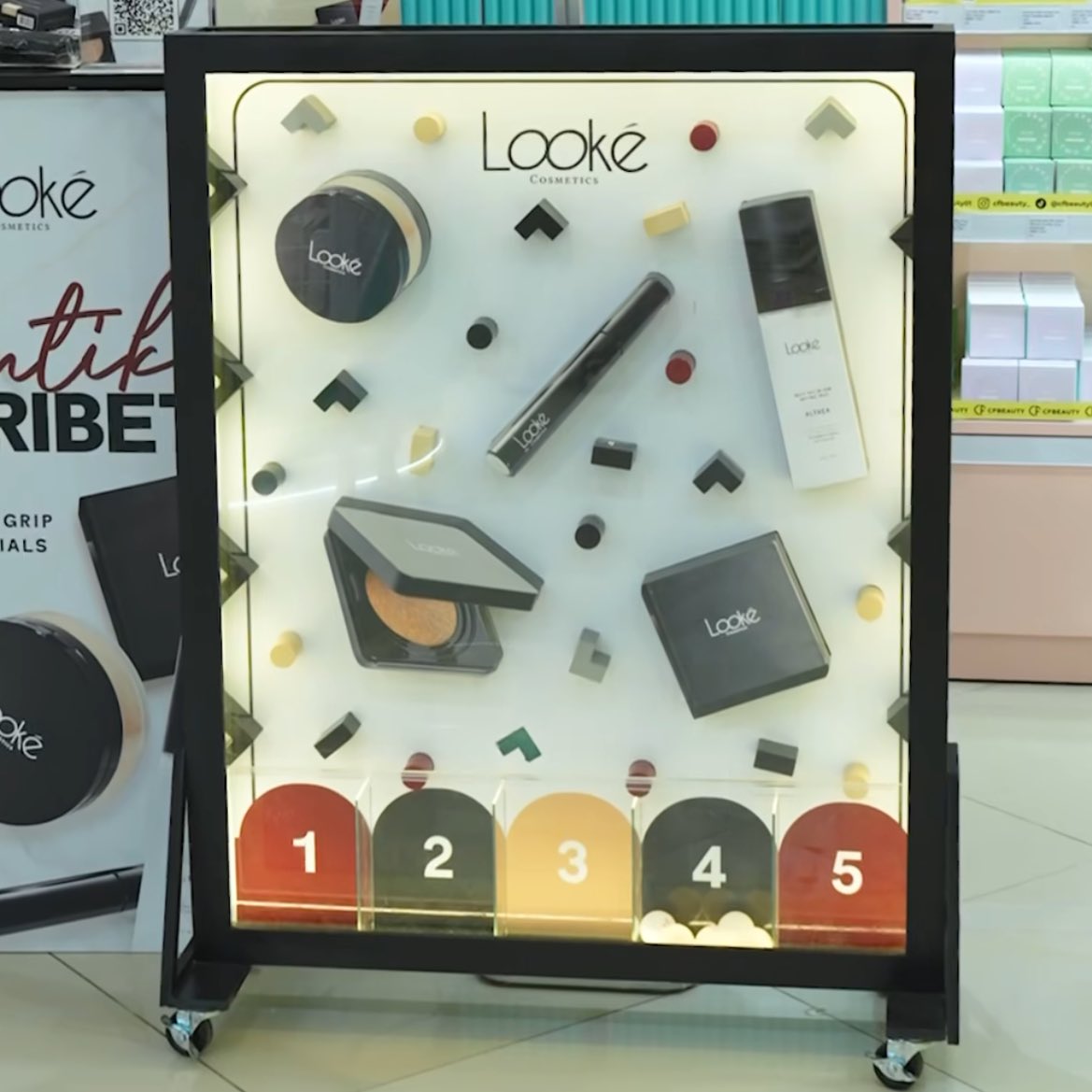 lookecosmetics's tweet image. Ngabuburit = hunting makeup di CF Beauty 💄🛍️
Yuk mampir ke CF Beauty aja! Ada diskon Looké + Plinko seru~ Siapa tau hoki, bisa bawa pulang FREE Pressed Powder! ✨🤭🛒