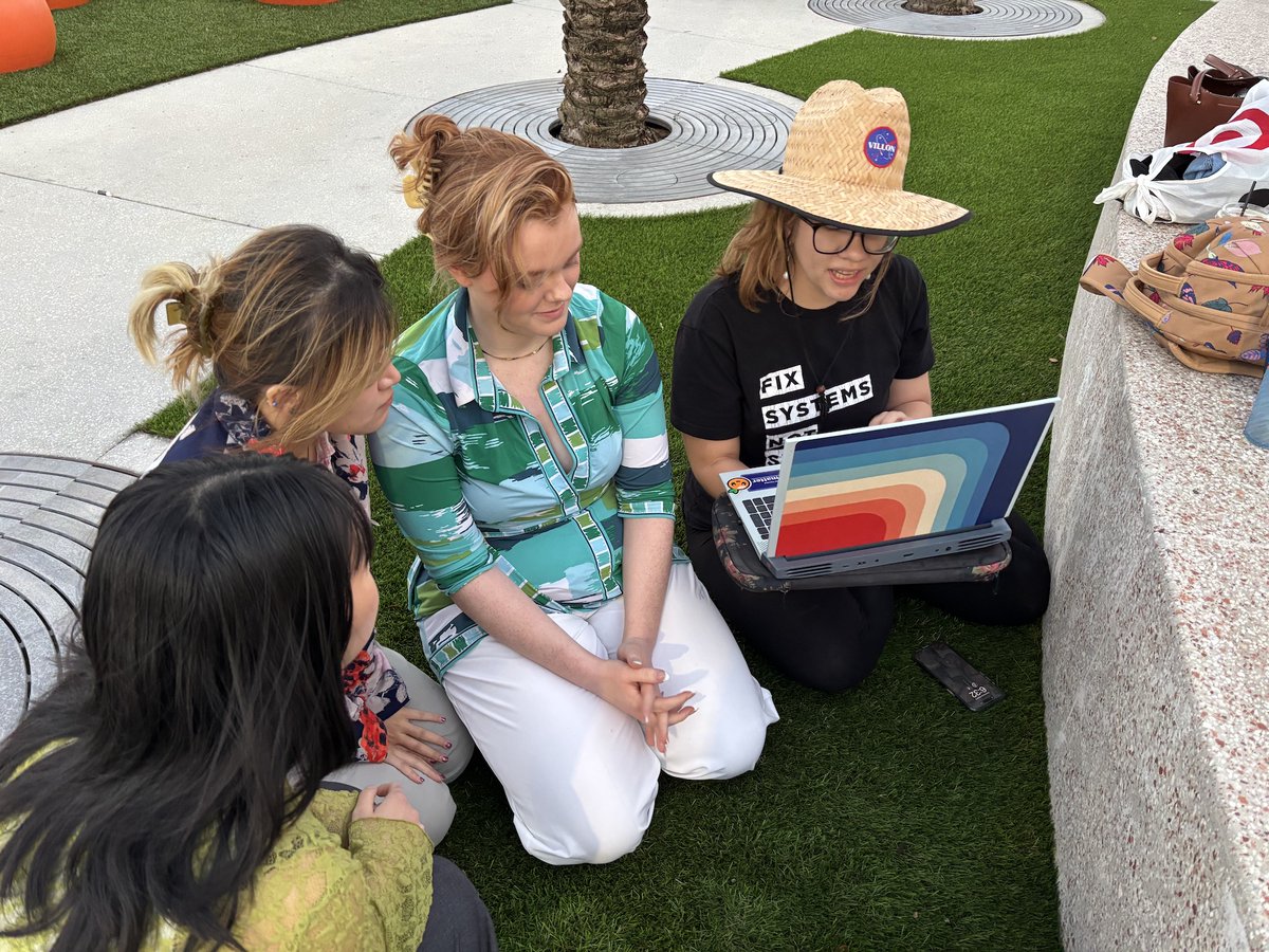 School of Information tweet media